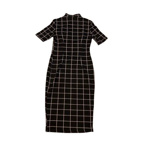 Dresses & Skirts - Gridline Midi Dress
